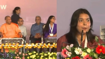 Viral Video: UP CM Yogi Adityanath Spots Nervous Speaker on Stage, His Simple Gesture Wins Praise