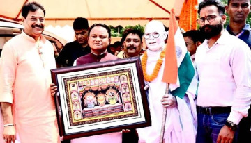 CM Majhi Felicitates 'Silver Gandhi' For Promoting PM Modi's Vision