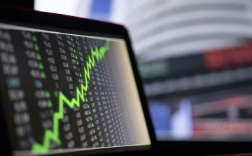 IT Stocks Lead the Comeback! Sensex Jumps 650+ Points, Nifty Rebounds 1%