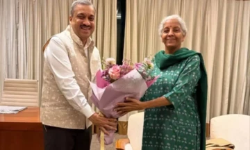 Sitharaman Meets Singapore’s Top CEOs - Big Business Talks Ahead!
