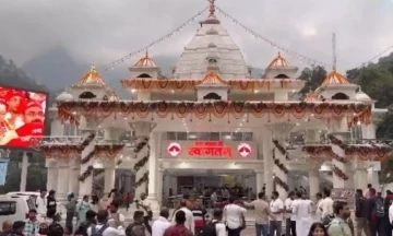 Devotees throng temples across country on first day of Shardiya Navratri