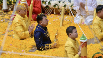 Thailand's 400-year-old festival takes a sacred Buddha into the water