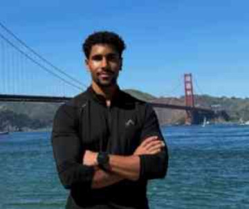 JPMorgan Employee Started a Run Club to Make Friends, Then Turned the After-Parties Into a $640,000 Business