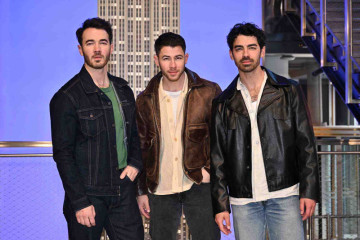 Jonas Brothers Starter Pack: ‘A Little Bit Longer’ Is the Album to Play First, packing their Most Iconic 2000s Hits