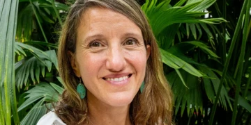 Rainforests have a hidden revival network! Meet the ecologist uncovering how nature brings damaged forests back to life.