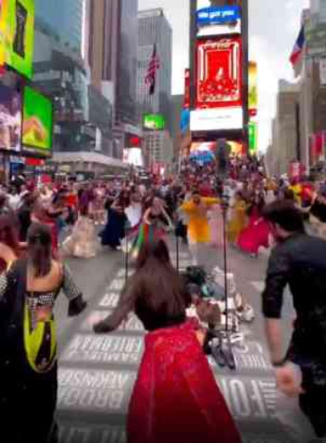 "Ae haloo" Daya Ben Would Be so Proud! Times Square Goes Full Garba Mode This Navratri