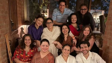 Tulsi, Mihir and the OG Gang Are Back! 📺 Kyunki Saas Bhi Kabhi Bahu Thi Cast Reunites Ahead of the Grand Finale