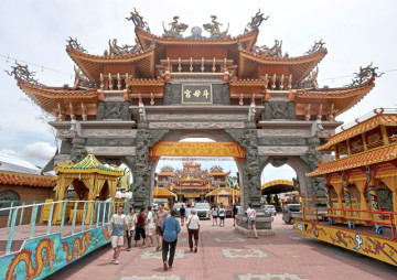 From China to Penang, A Journey Led by Faith! 🏮 How Chinese Emigrants Carried Their Religious Traditions Across the Seas