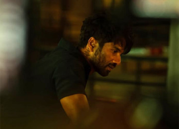 From Mumbai Streets to Main Character Energy! 😎 Shahid Says He’s Just Like Sunny as ‘Farzi 2’ Wraps Up Shooting