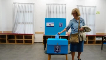 Democracy Goes Global! 🗳️ Israelis Begin Early Voting at Embassies Worldwide Ahead of October 27 Elections
