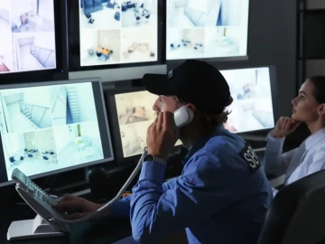 Pilgrims First, Stress Less! 🤝 India Sets Up a Makkah Control Room to Help Umrah Travellers Hit by Flight Disruptions