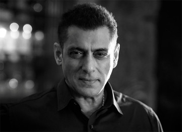 Salman Khan Recalls Strange Bedroom Experiences at Galaxy Apartments: “I Could Feel Someone’s Presence”