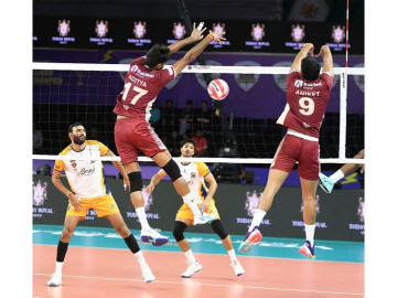 Volleyball Is Serving in Noida: AeroStrikers Sweep, Dynamites Blast Into Super 6