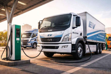 Pune Just Got an EV Mega Garage! ⚡ Energy in Motion Opens a New Electric-Vehicle Complex with Capacity for 5,000 Vehicles, Giving the EV Scene a Serious Charge-Up