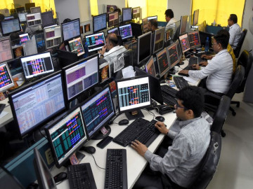 SEBI Gives CAS a Makeover, Brokers Could Get the Bigger Slice of the Pie While Exchanges Settle for Less 🍰
