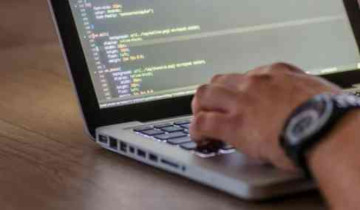 AI, 12 Hour Workdays & Endless Upskilling: Why a Techie Wants to Quit IT After 7 Years