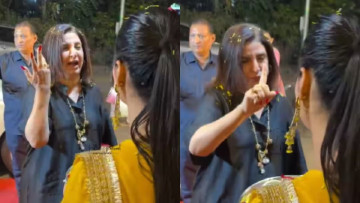 Forehead Tika? Farah Khan Had Another Spot in Mind 🪷 Her Choice to Have It Applied on Her Wrist Instead Sparks Social Media Debate.