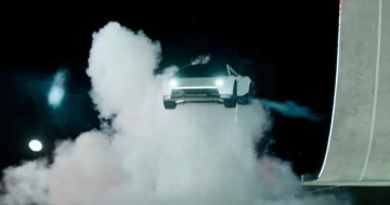 “Roads Are So Last Season!” 🤯 Elon Musk’s New Tesla Roadster Pulls Off a Jaw-Dropping Mid-Air Flip, Bringing Flying-Car Dreams Closer to Reality.