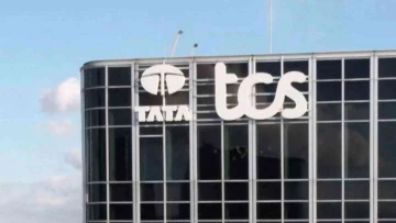 POV: Your Portfolio Smiles as TCS Surges Past a Massive Rs 1 Lakh Crore Milestone! 📈