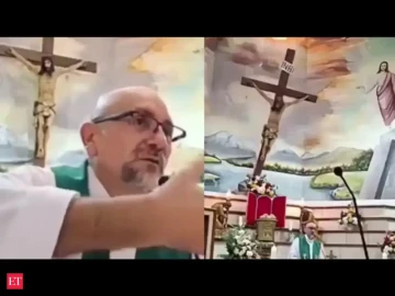 “We Are All Going to Die” ✝️ Ecuadorian Priest’s Final Words During Mass Before a Falling Crucifix Tragically Claimed His Life