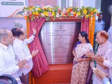 Delhi’s Waste Gets A New Job! Rekha Gupta Opens Plant To Turn 200 Tonnes Of Cow Dung Into Fuel Daily