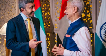 🤝 Mumbai Meeting, Big Diplomatic Moves! UAE Deputy PM Sheikh Abdullah bin Zayed Arrives to Strengthen Ties with India