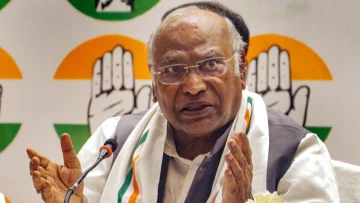 ‘I’ll Explain Everything Tomorrow’: Kharge To Ask PM Modi ‘Why Not Implement Women’s Reservation?’ Along With SIR, Delimitation Concerns