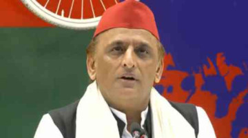 ‘Ek Kachori, Ek Samosa, BJP Ka Koi Nai Bharosa’: Akhilesh Yadav Takes A Swipe At BJP