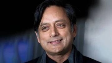 ‘I’m Not a Travel Agent’: Shashi Tharoor Dodges Question on Rahul Gandhi’s Vietnam Trip