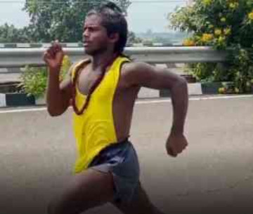 Main Character Energy: Bihar Teen Runs Thousands of Kilometres for Lord Shiva! 🙏🏃‍♂️