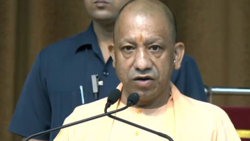 UP’s $1 Trillion Dream 👀 Yogi Pitches Investment, Innovation & Industry Growth