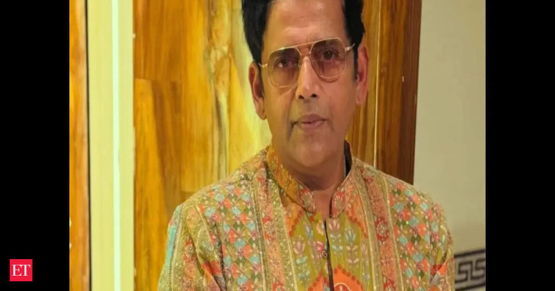 Ravi Kishan's meme craze goes global as European football giants Juventus and Borussia Dortmund join viral Bihar actor Instagram trend, watch videos