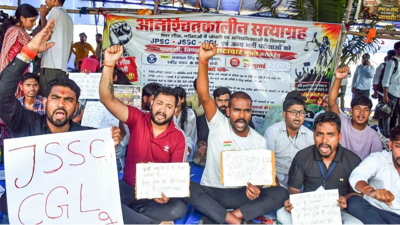 'We Won't Leave Our Soil, We Won't Give Up The Fight': How Rain-Soaked Students Are Shaking Jharkhand