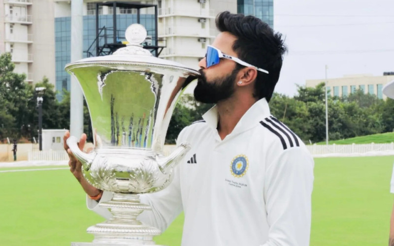 Jain bowls long spell as Kuldeep skips Colombo practice