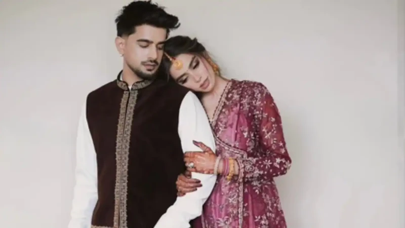 Lehanga singer Jass Manak faces backlash for throwing money at fiancée Komal Tanwar during engagement