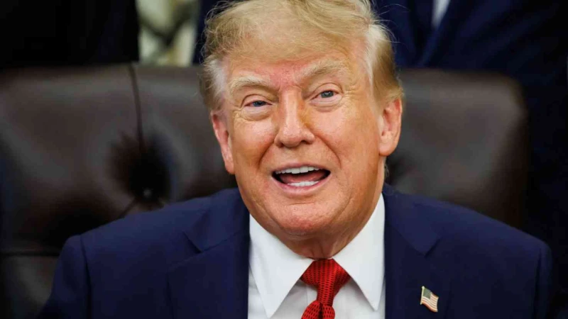 One White House Ban Just Changed How Major US Networks Cover Trump