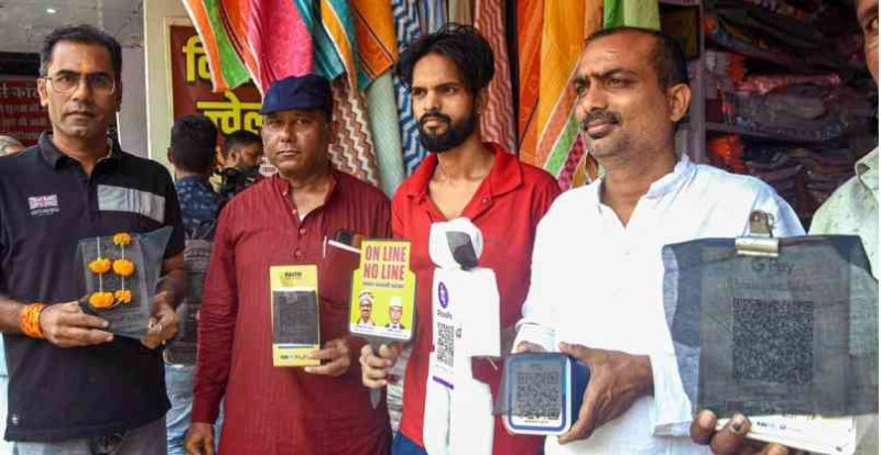 QR Code? Not Today, Says MP Traders