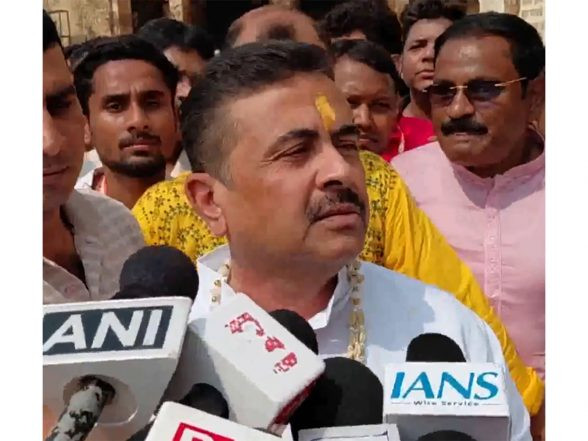 Politics Takes A Puja Break! West Bengal Chief Minister Suvendu Adhikari Performs Maha Ashtami Ritual At Home