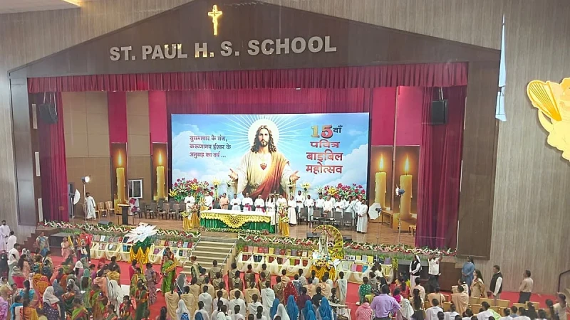 Indore’s 15th Bible Convention Ends With World Peace Prayers, 13 People Honoured for Their Service 🙏