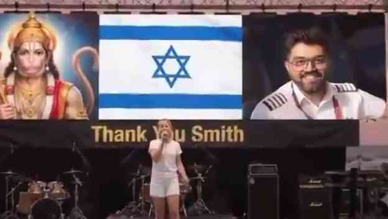 Tel Aviv Beach Just Turned Into a Massive Hanuman Chalisa Concert for Captain Smith! 🎶🙏